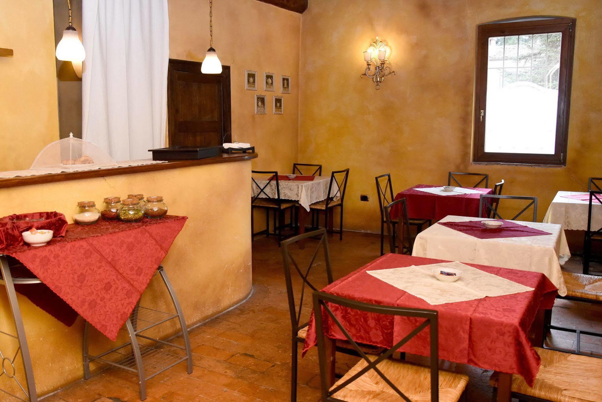 Albergo Dimora Storica Antica Hostelleria Crema Bagian luar foto