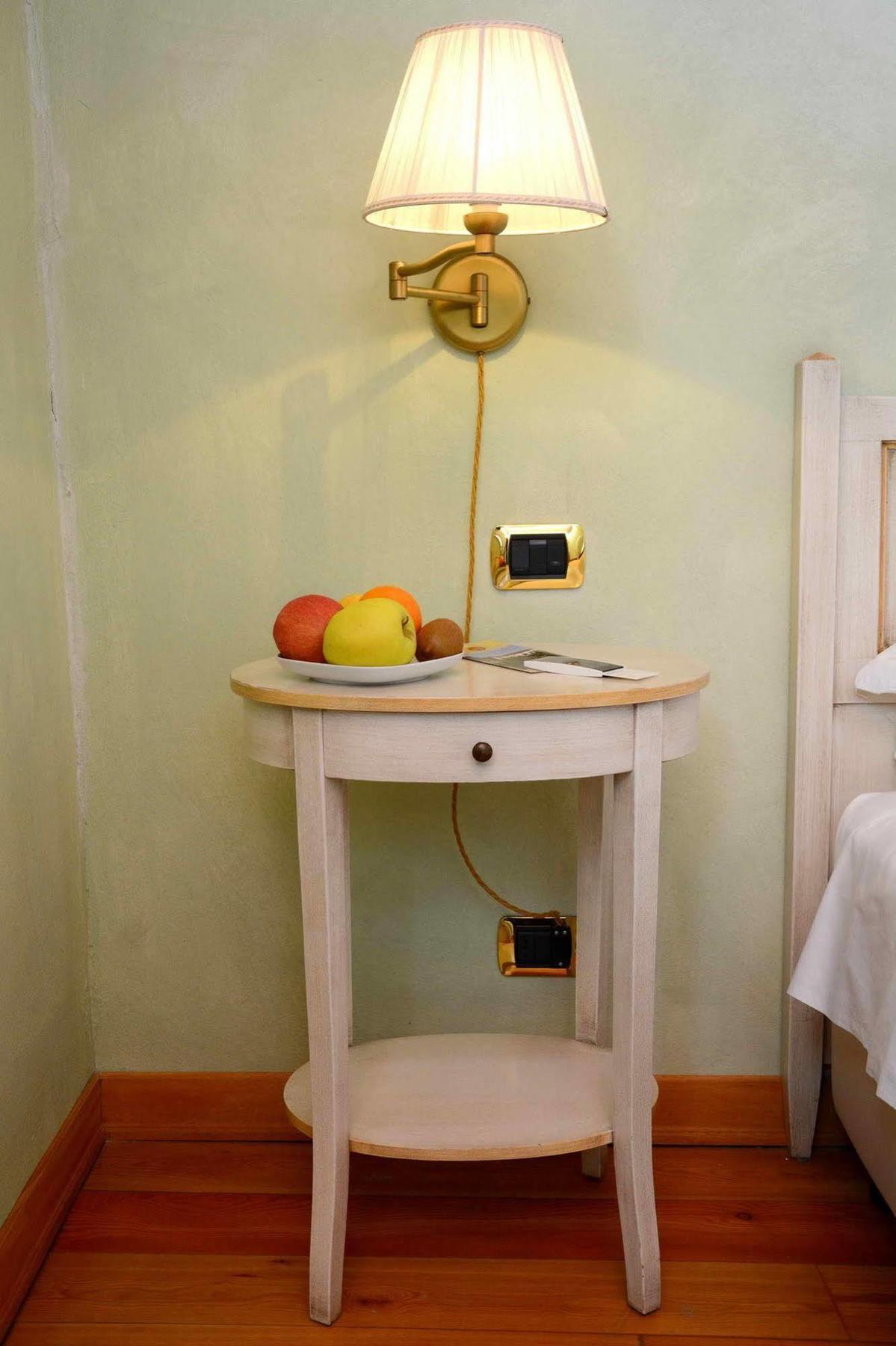 Albergo Dimora Storica Antica Hostelleria Crema Bagian luar foto